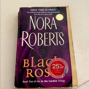 Book Author Nora Roberts Black Rose